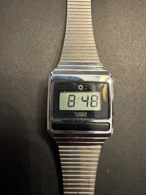 Vintage 80s Timex Q Digital Quartz Watch - WORKING / New Battery - Retro OG